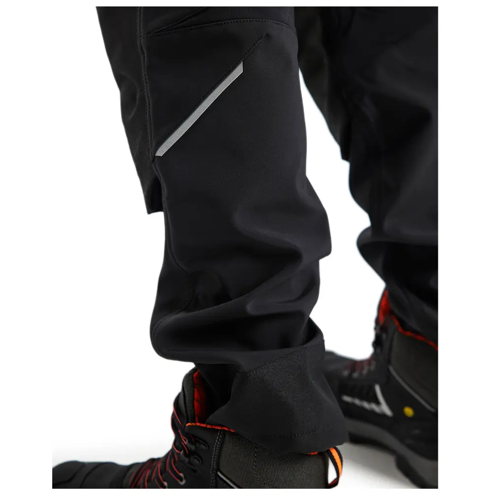 180525139900_Werkbroek_Softshell_Zwart_Details_Reflectie.webp