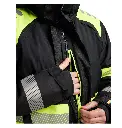 448519779933_HiVis_WinterParka_Zwart_Geel_Voorzijde_Detail_Napoleonzak.webp