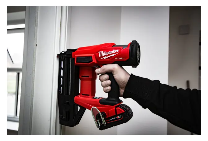 4933493353 - M18 FN16GS-0X M18 Fuel 16GA Rechte Afwerkingstacker_Werf_2.webp