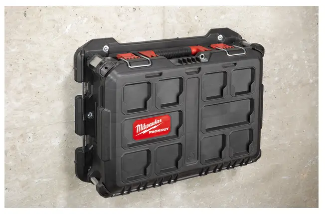 4932471638 - PACKOUT™ Montageplaat - Aan de muur met Packout organiaser.webp